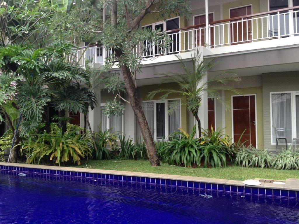 Topaz Guest House Jakarta Bagian luar foto