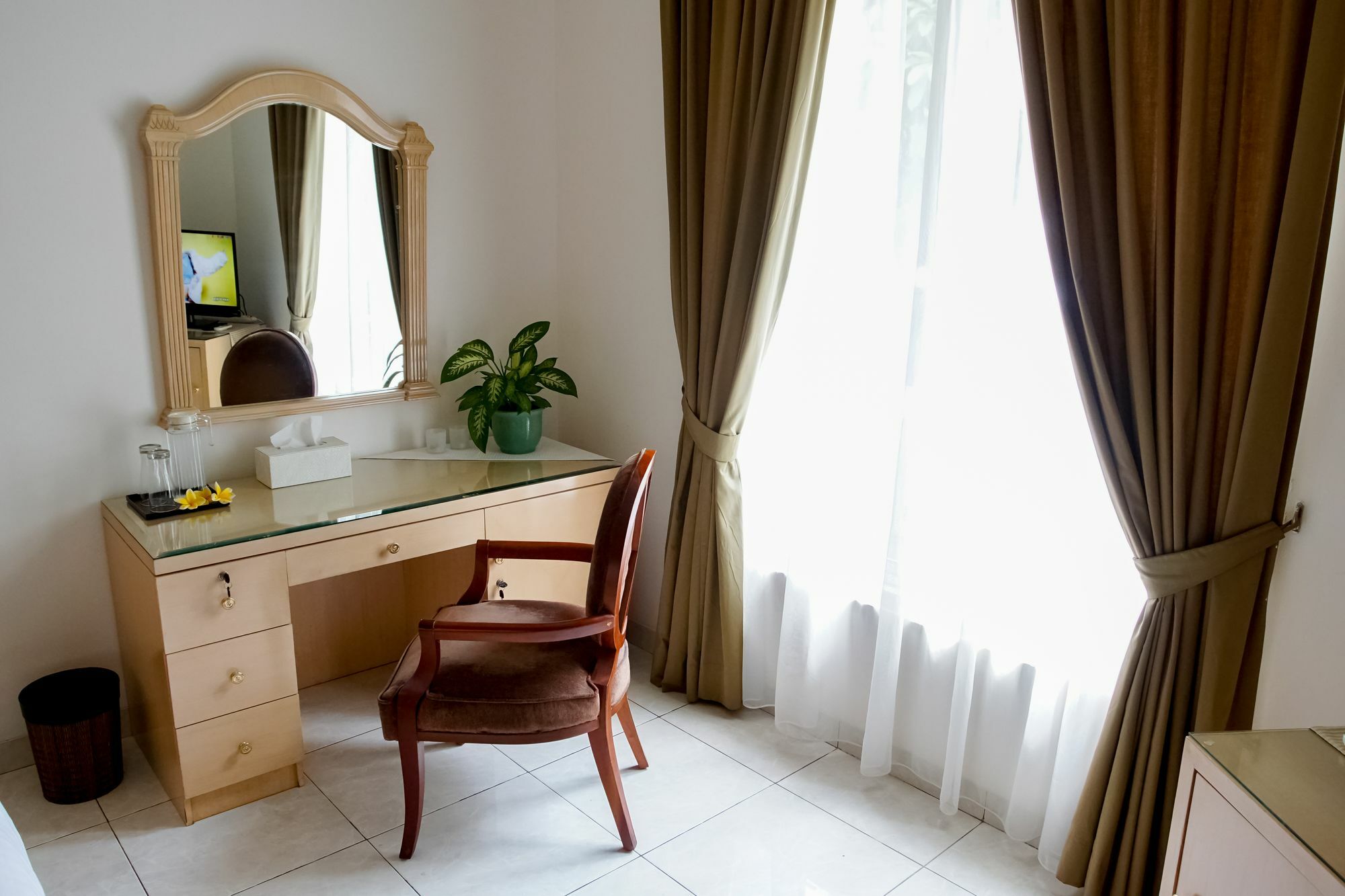 Topaz Guest House Jakarta Bagian luar foto