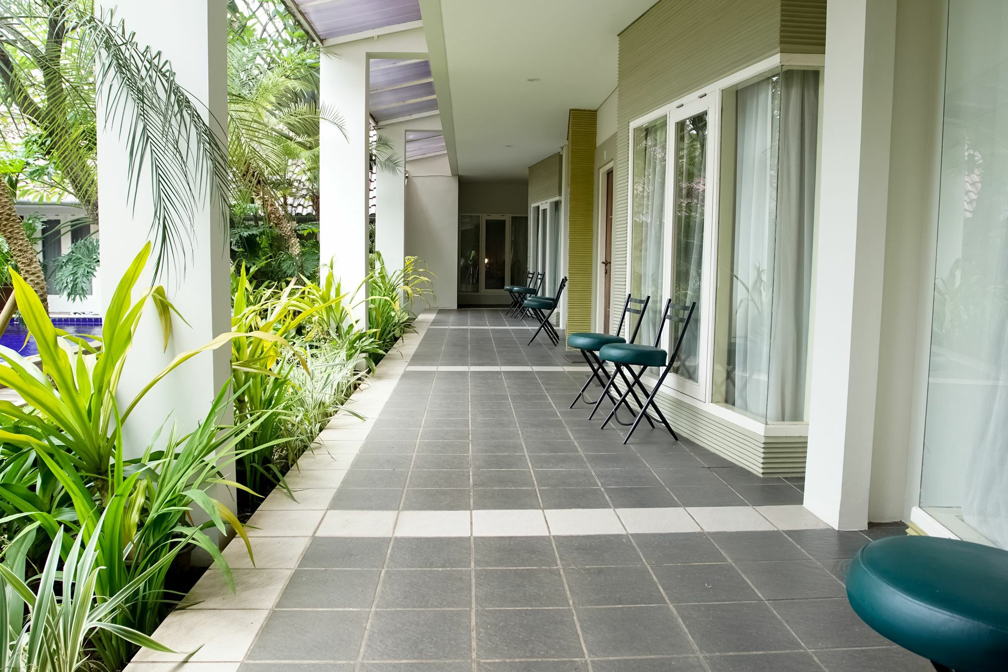 Topaz Guest House Jakarta Bagian luar foto